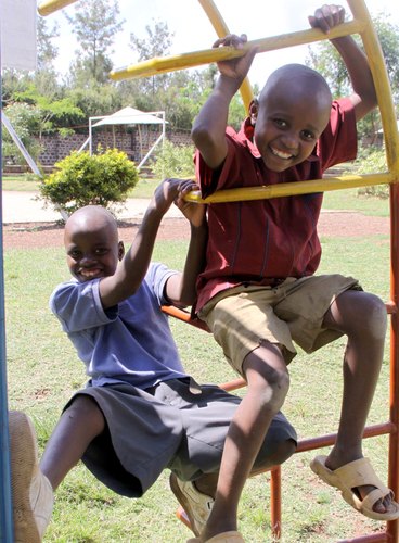 Emmanuelle_and_baraka_mathayo